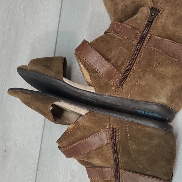 OTBT Womens Raytown Gladiator Suede Open Toe Flats bootie shoes sz 7M - Picture 9 of 16